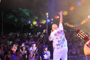 Balneário Camboriú se despede do Carnaval com muita alegria, dança e animação