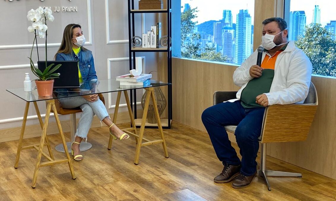Sabatina abordou as medidas de prevenção e combate ao Coronavírus adotadas pelo município.