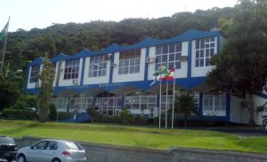Servidores da prefeitura de Balneário Camboriú recebem Auxílio Emergencial irregularmente