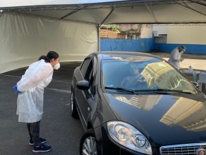 Idosos sintomáticos do Centro serão testados em Drive Thru