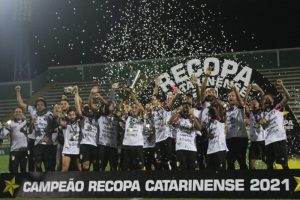Nos pênaltis, Joinville vence a Chape e é campeão da Recopa SC