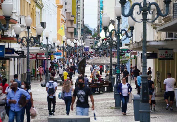 Santa Catarina permite retorno de serviços e realização de eventos; Entenda