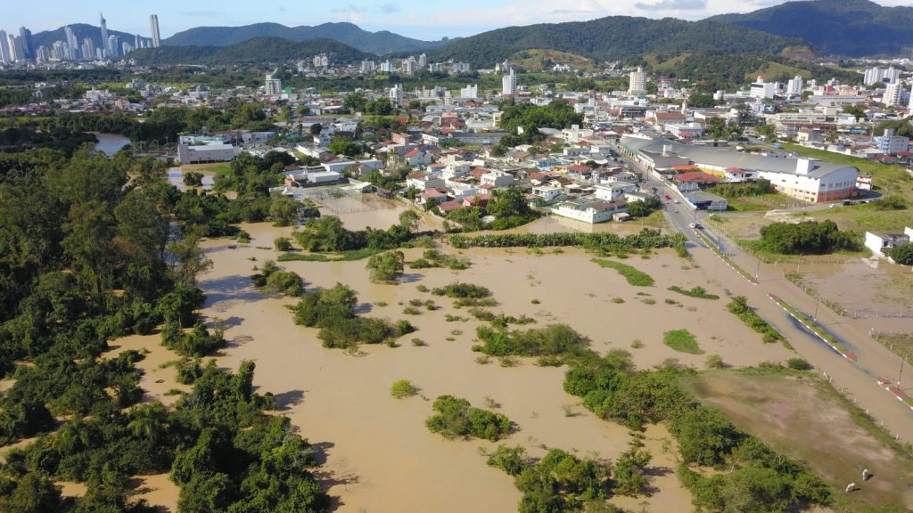 Camboriuenses atingidos pela enxurrada de Junho podem sacar FGTS