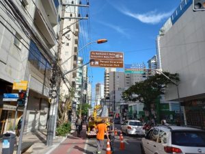 Balneário Camboriú instala placas aéreas de informações turísticas