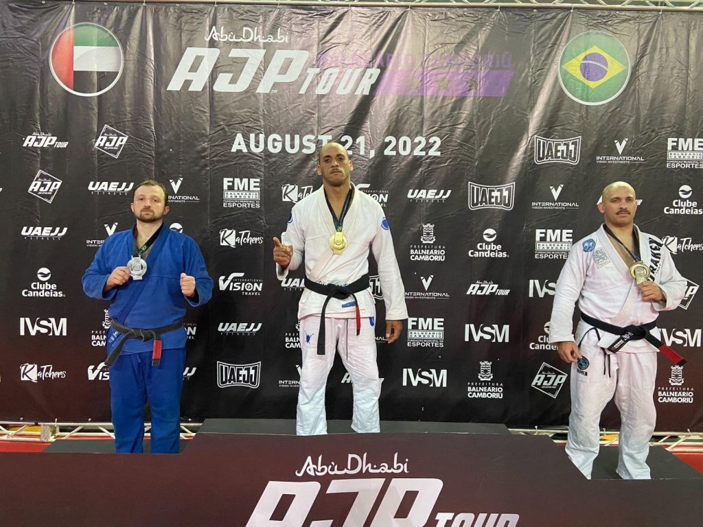 Balneário Camboriú garante ouro em Campeonato Internacional de Jiu-Jitsu