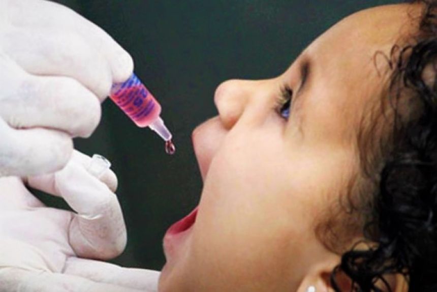 Saúde inicia vacinação contra a pólio em escolas privadas