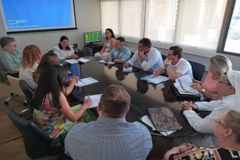 Itajaí participa de reunião para reduzir fila de espera por cirurgias oncológicas no Hospital Marieta