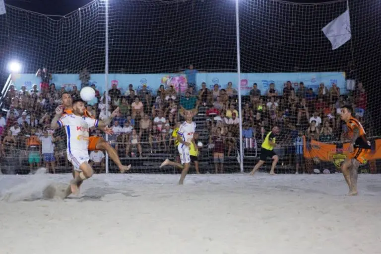 Arena de Futebol de Areia começa a ser montada na segunda-feira (9)