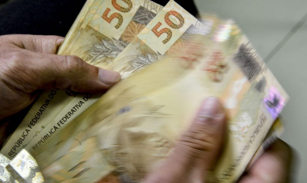 Salário mínimo de R$ 1.320 já está valendo