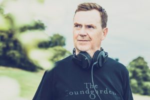 DJ e produtor britânico Nick Warren é a atração principal desta sexta no Warung