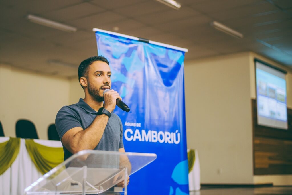 Sanear Camboriú apresenta projeto de esgotamento sanitário para comunidade