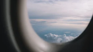 Aposentados poderão comprar passagem aérea por até R$ 200
