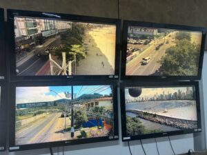 Câmeras de monitoramento em desuso desde 2022 são instaladas em Balneário Camboriú