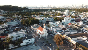 Prefeitura de Camboriú lança Edital para seleção de grupos para a Festa dos Amigos 2025