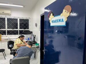 UBS Central de BC amplia horário da sala de vacinação
