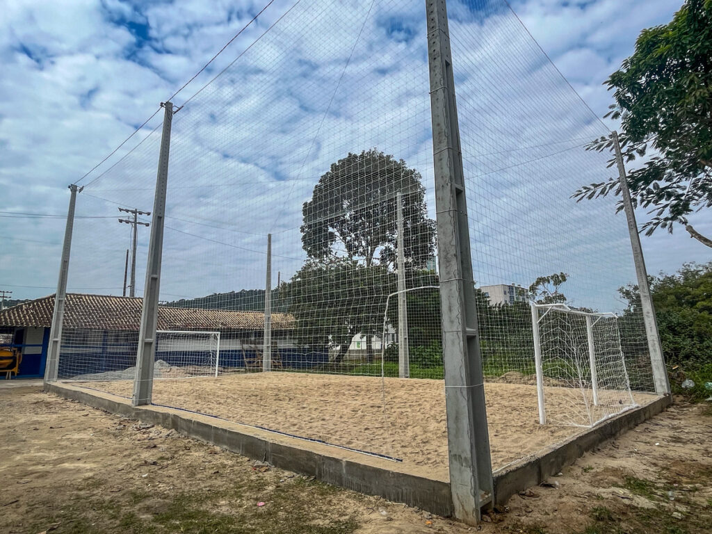 Balneário Camboriú finaliza campinhos de areia