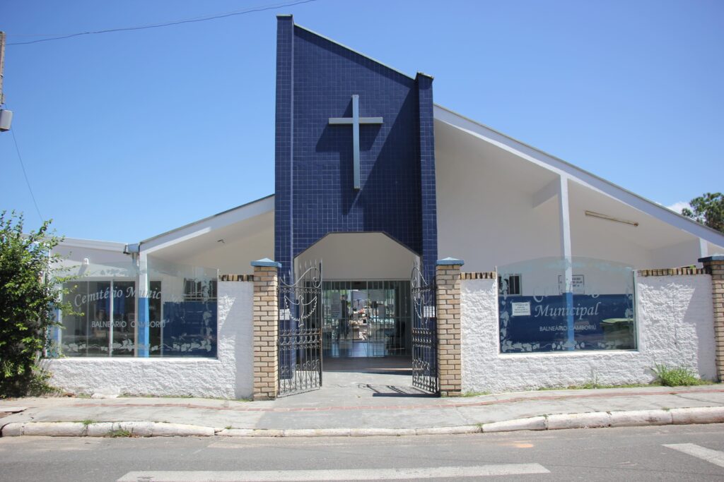 Cemitério Municipal de Balneário Camboriú tem horário ampliado para o feriado de Finados