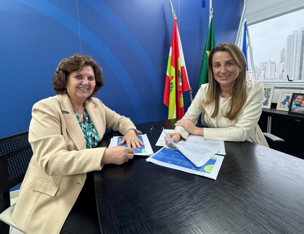 Prefeita Juliana Pavan sanciona lei que viabiliza a reconstrução do CIEP