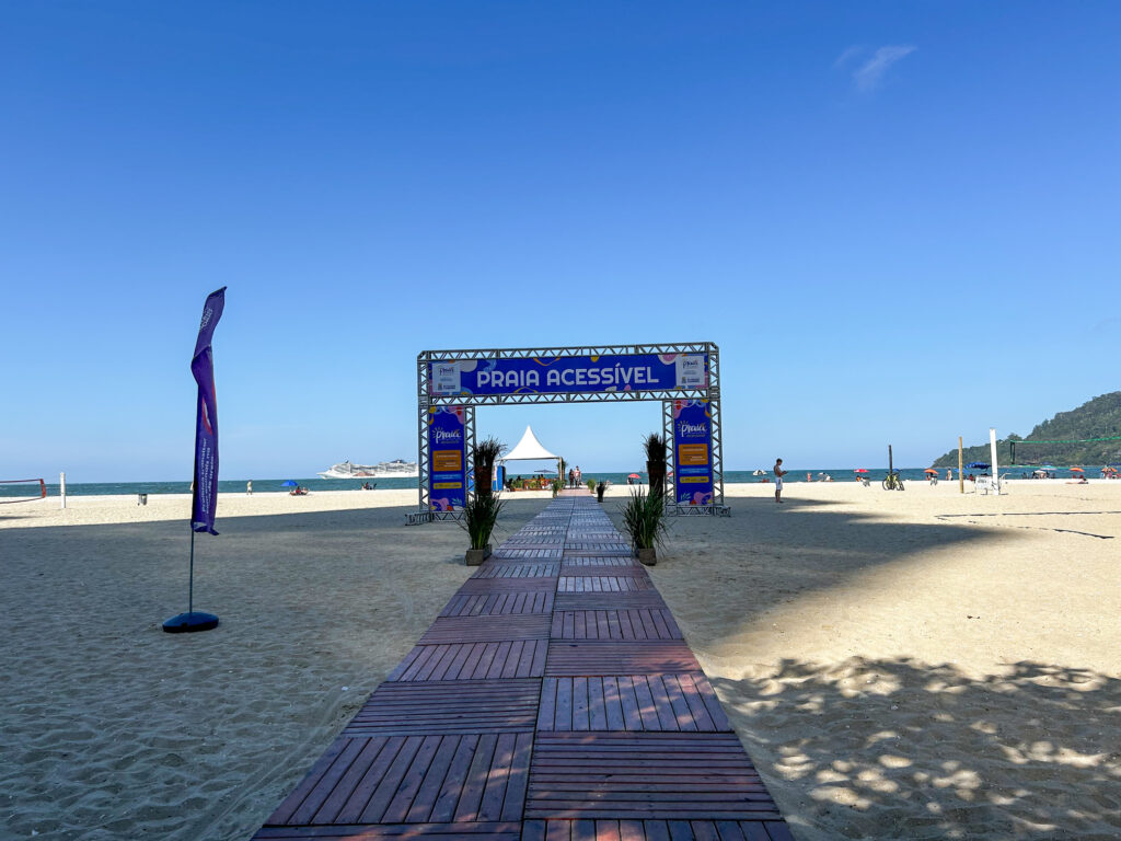 Praia Acessível inicia temporada em Balneário Camboriú