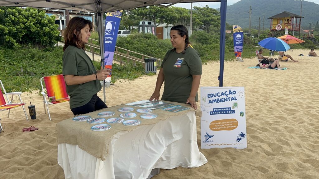 Ações de educação ambiental foram realizadas em praias com Bandeira Azul de BC