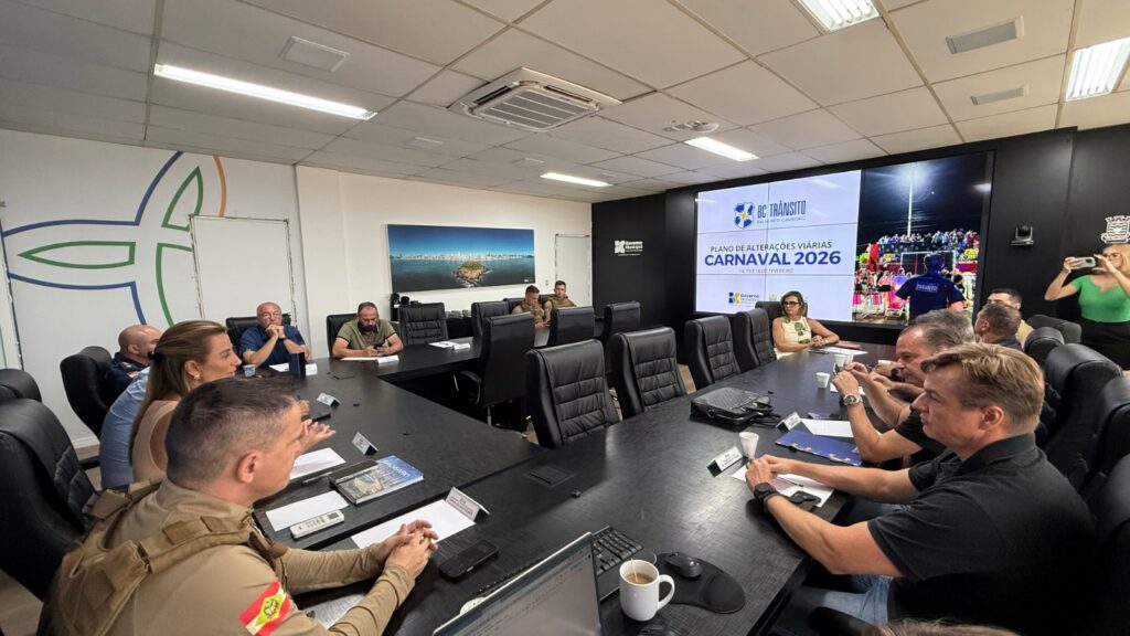 Reunião define últimos ajustes da operação de segurança para o Viva Folia BC 2026