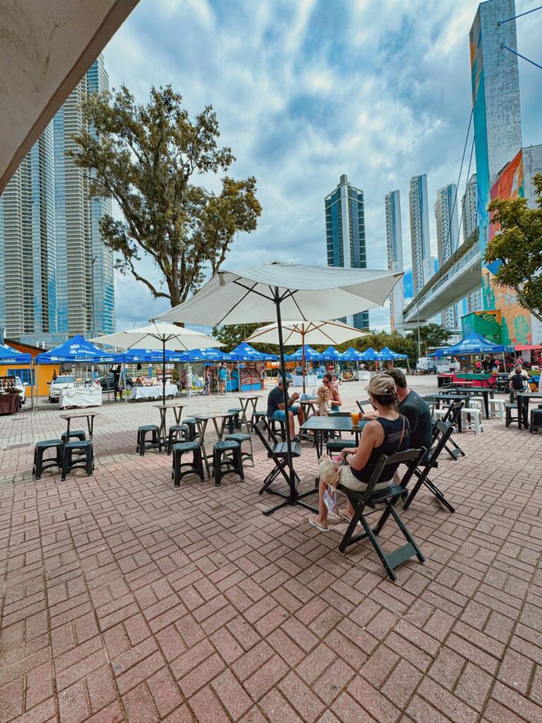 Feira de domingo do Bairro da Barra será realizada na Praça da Bíblia