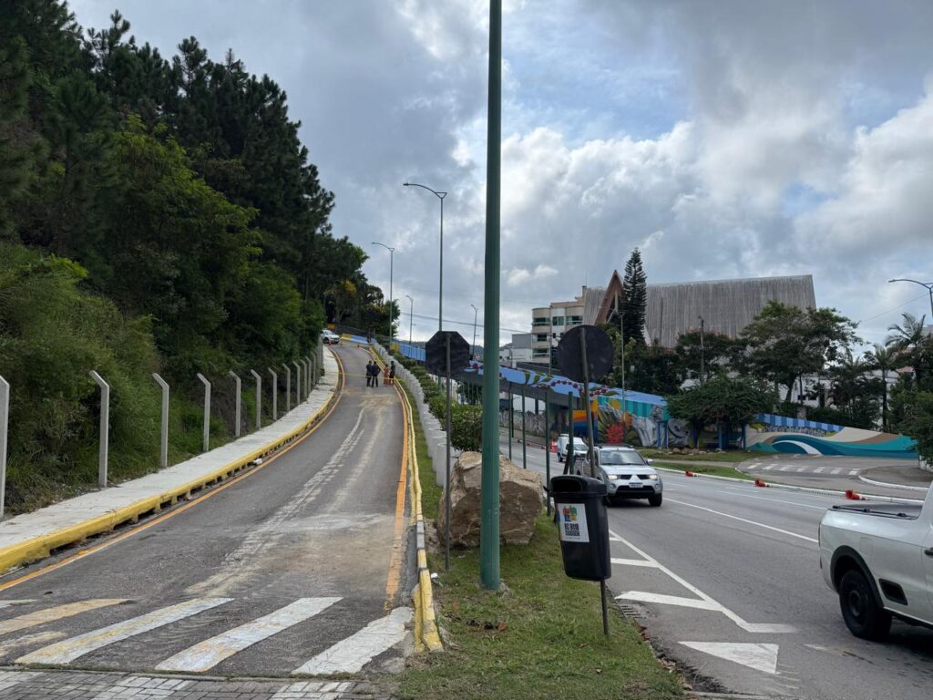 Rua Indonésia segue interditada por medida de segurança