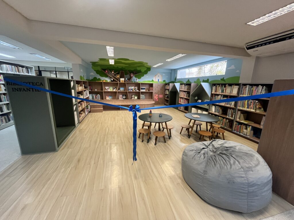 Biblioteca Pública de Balneário Camboriú ganha novo espaço de literatura infantojuvenil
